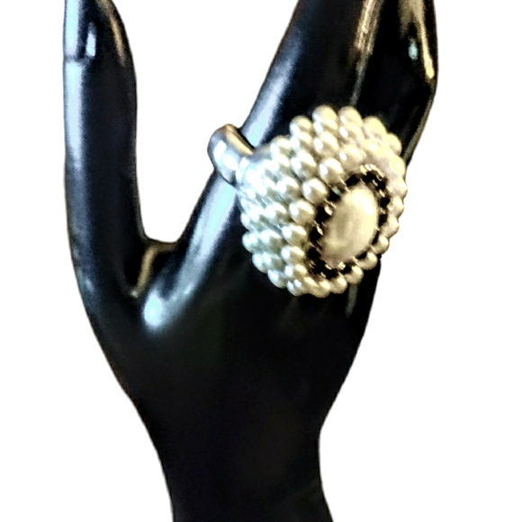 Ring - Picture 2 of 4